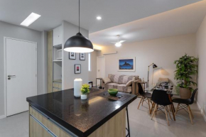 Apartamento a 9 minutos da praia de Botafogo, com varanda - MRF1307